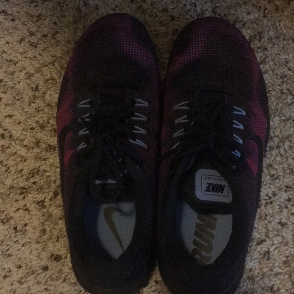 Nike flex run size 8.5
